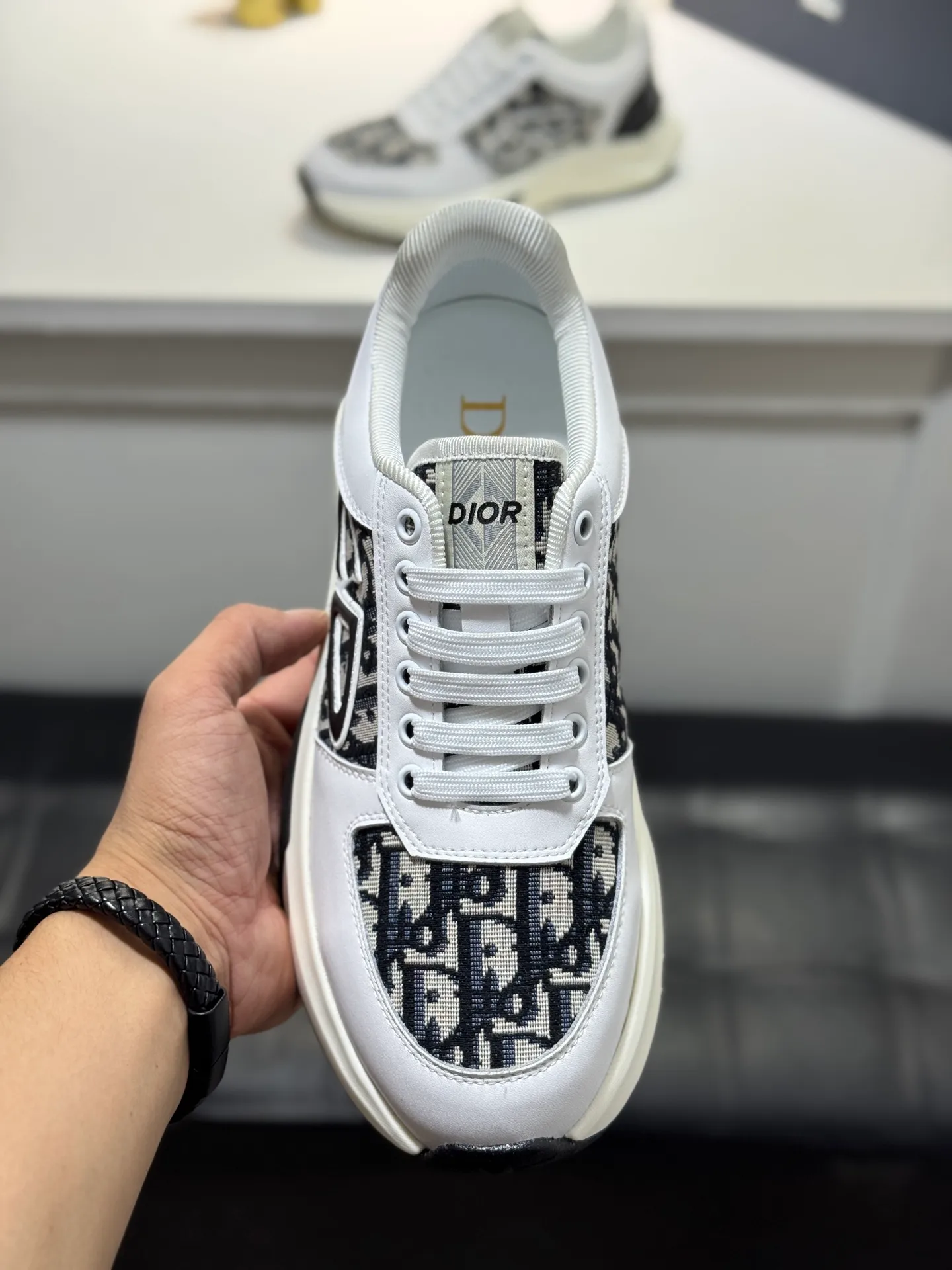 Men's shoes 💰440 [New style] 🐞🐞Original quality! Dior🔥Christan Dior (Dior) hot style [new style]⚠⚠️Top purchasing agent🔍🔍Men's HK counters are on sale simultaneously. Sole: The original sole is specially provided by the original factory. The exclusive movable molded sole is super comfortable. The original factory follows the order. 🔍🔍The high-quality multi-color splicing design is exquisite and unique. 💪Details determine the quality. We only make shoes with care. You can enter and leave the counter at will. Welcome to compare 🇮🇹 Size: 38-44 (45 customized